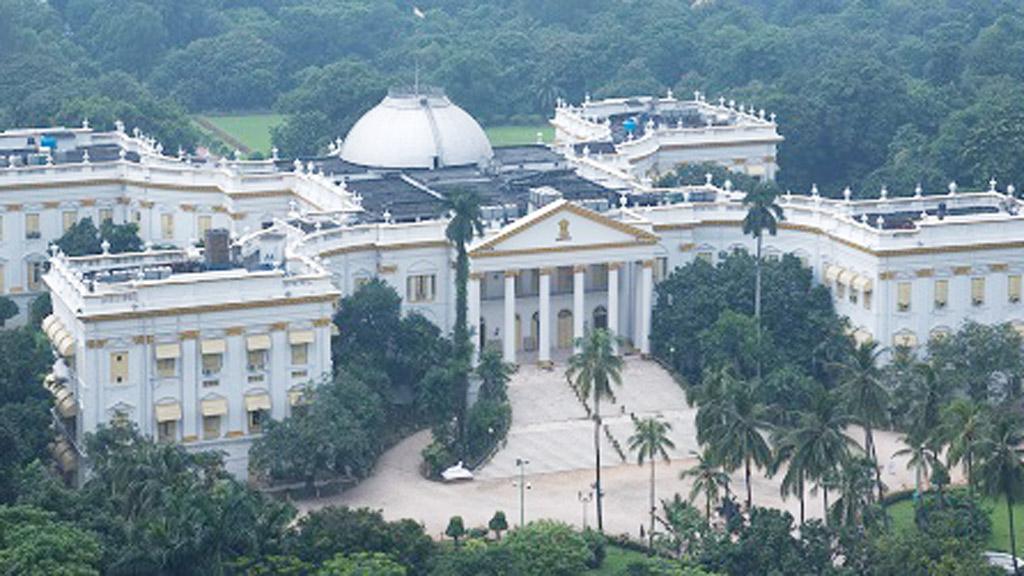 মমতার সম্প্রসারিত মন্ত্রিসভায় যুক্ত হলেন ৯ জন