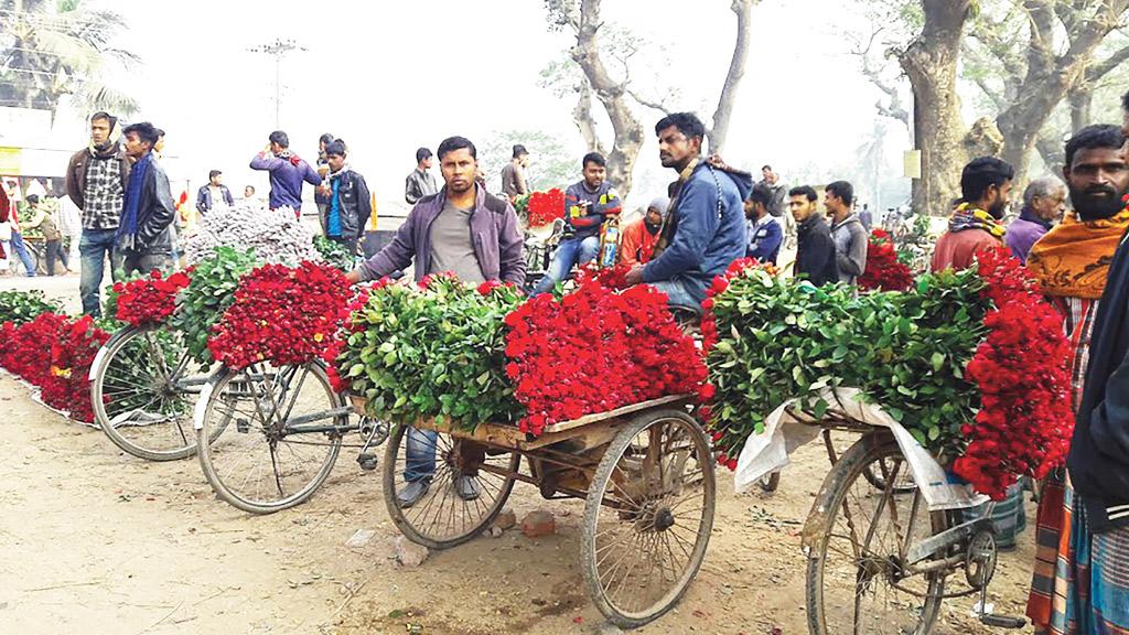 দুই বছর পর হাসি ফুলচাষির