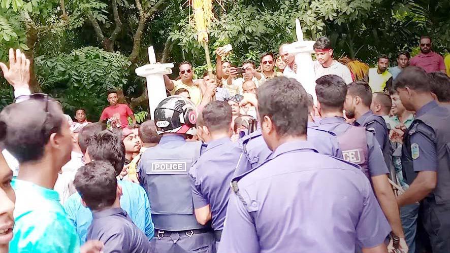 মদনে আওয়ামী লীগ-বিএনপির সংঘর্ষ, ওসিসহ আহত ১৭ 