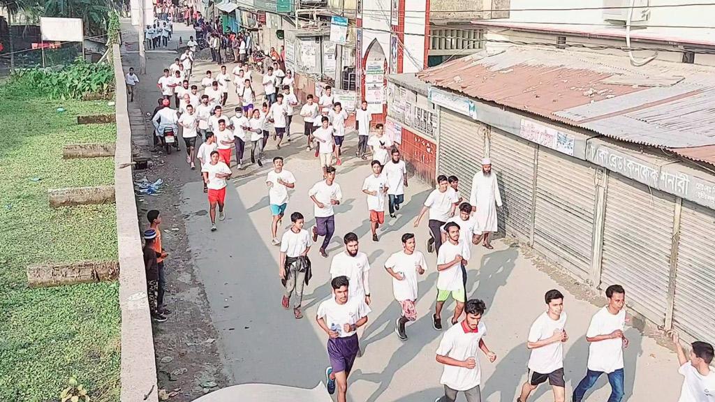 স্বাধীনতার সুবর্ণজয়ন্তী উপলক্ষে পাথরঘাটায় মিনি ম্যারাথন