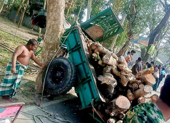 সাদুল্লাপুরে ডাম্প ট্রাকের ধাক্কায় ট্রলিচালক নিহত