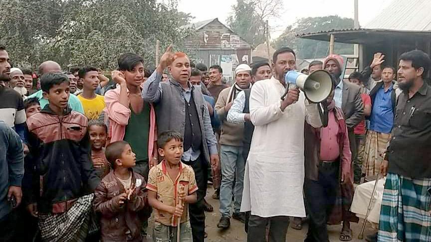 নতুন আহ্বায়ক কমিটি নিয়ে পাল্টাপাল্টি মিছিল