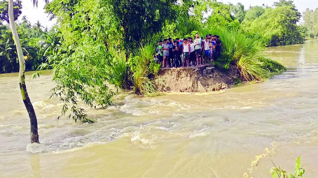 ভয়ংকর হচ্ছে তিস্তা-দুধকুমার