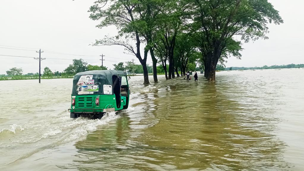 গোয়াইনঘাটে বাড়ছে পানি, আবার বন্যার শঙ্কা