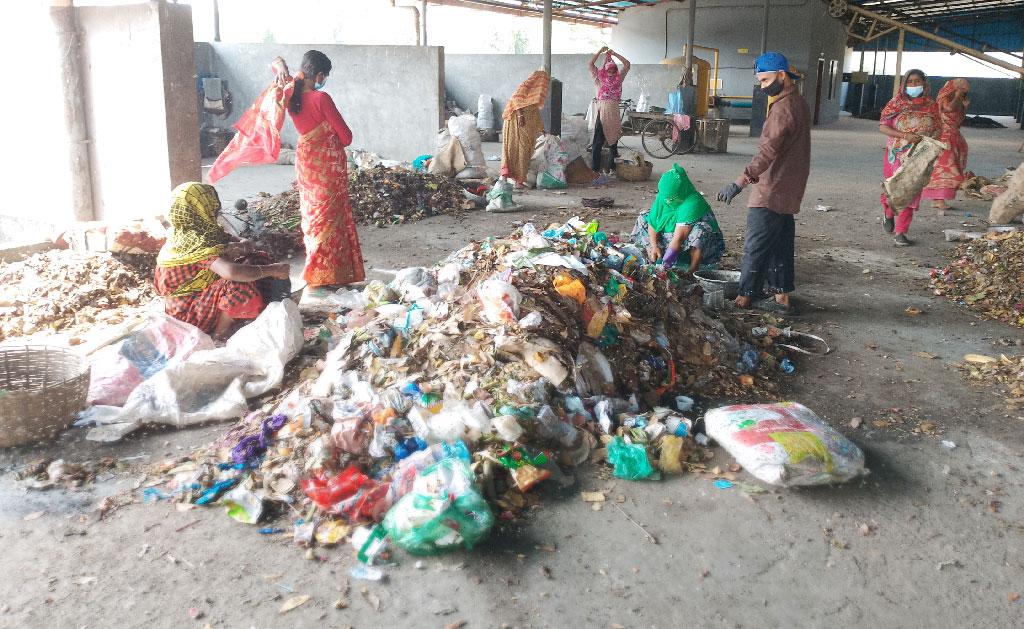 বছরে কোটি টাকা গিলছে বর্জ্য ব্যবস্থাপনা প্ল্যান্ট