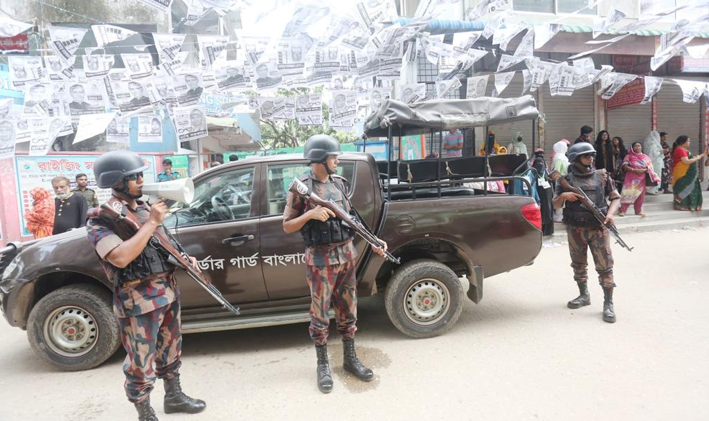 টঙ্গীর বেশির ভাগ কেন্দ্রে শুধু নৌকার পোলিং এজেন্ট