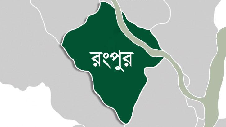 দুধ নিয়ে বিপাকে তারাগঞ্জের খামারিরা