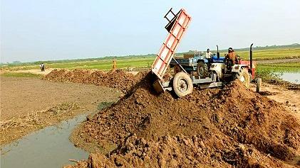 ফসল বাঁচাতে ১৩২ বাঁধ