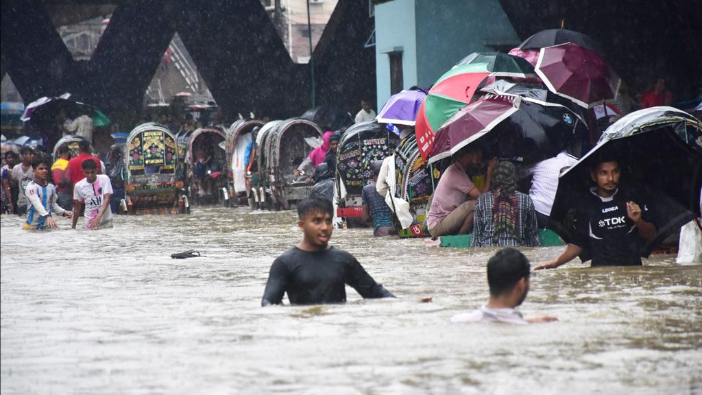 চট্টগ্রামের সব উপজেলা ৩৩ বছর পর বন্যা কবলিত