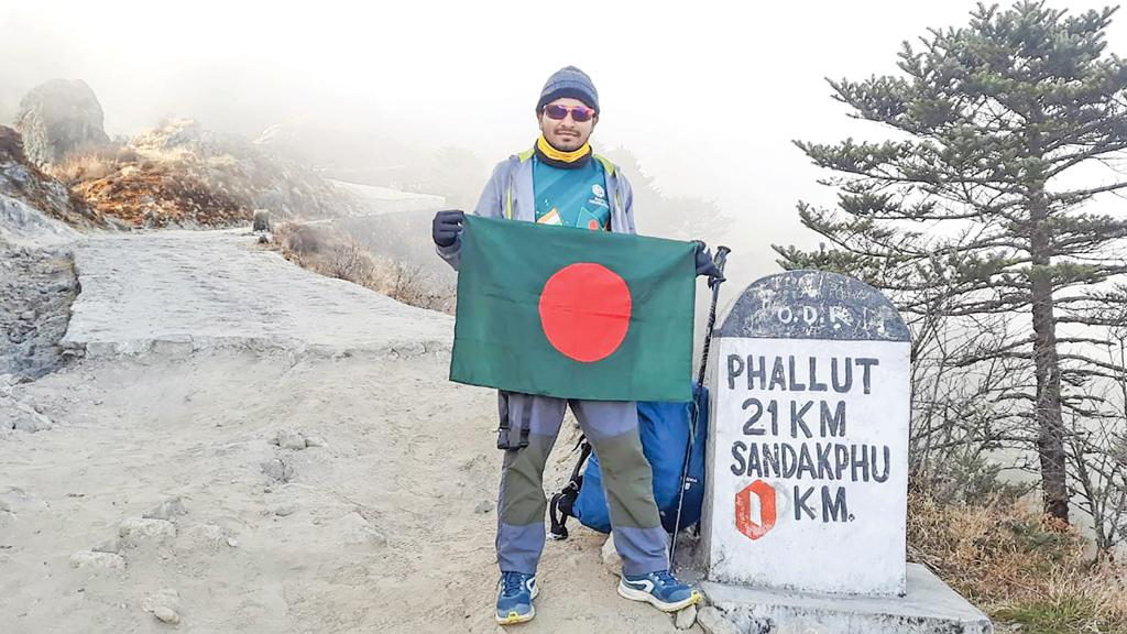 হেঁটে বিশ্ব দেখবেন শান্ত