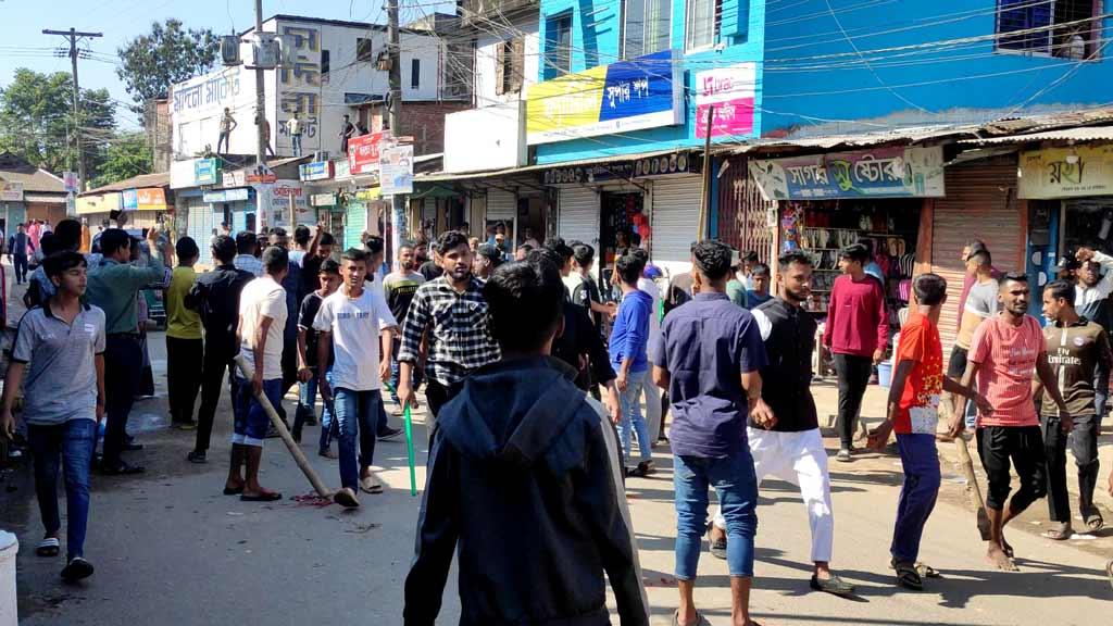 নবীগঞ্জে নৌকার মনোনয়নপত্র দাখিলের সময় ছাত্রলীগের দুই পক্ষে সংঘর্ষ, আহত ৫