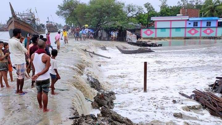 বাঁশখালীর কয়েক গ্রাম প্লাবিত