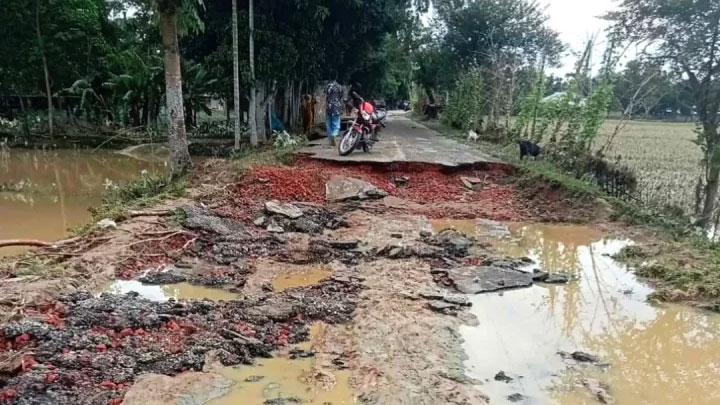 বন্যায় ক্ষতিগ্রস্ত ৫১ কিলোমিটার রাস্তা মেরামত করেছে এলজিইডি