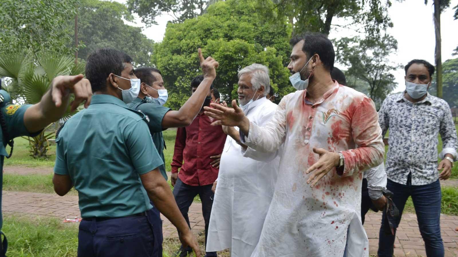 বিএনপির ২৬ জন রিমান্ডে ও ১৯ জনকে কারাগারে পাঠিয়েছে আদালত