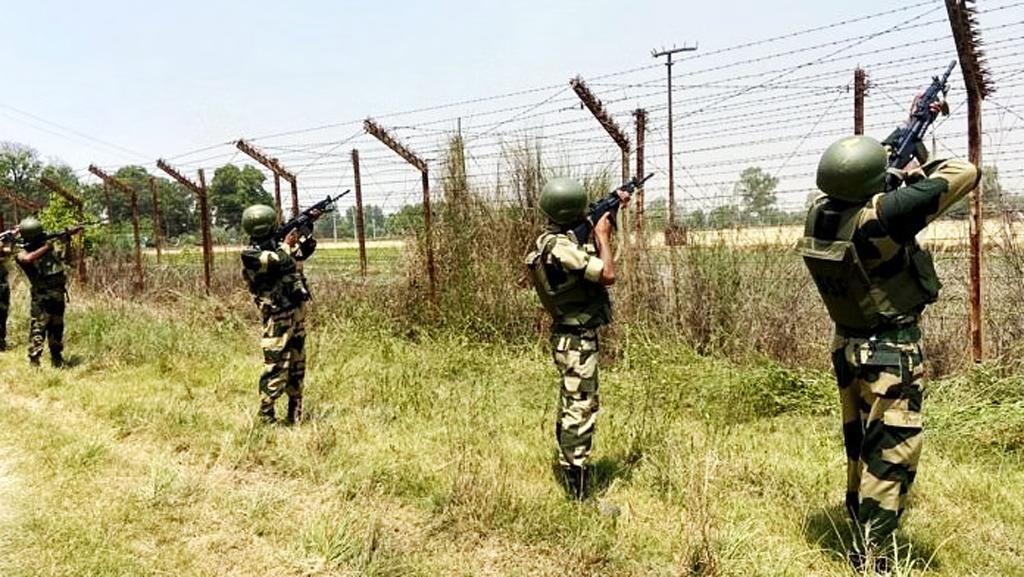 চাঁপাইনবাবগঞ্জ সীমান্তে বিএসএফের গুলিতে বাংলাদেশি নিহত