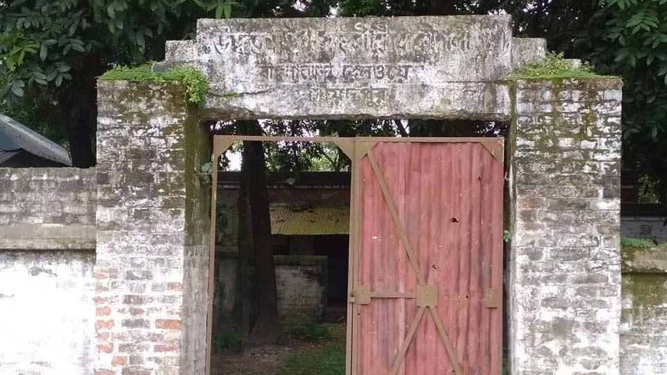 থানার পাশের রেলের অফিসে চুরি