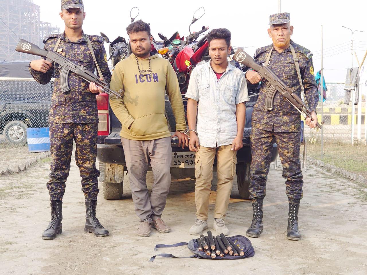 রামপাল তাপবিদ্যুৎ কেন্দ্র থেকে তামার তার চুরির সময় আটক ২ 