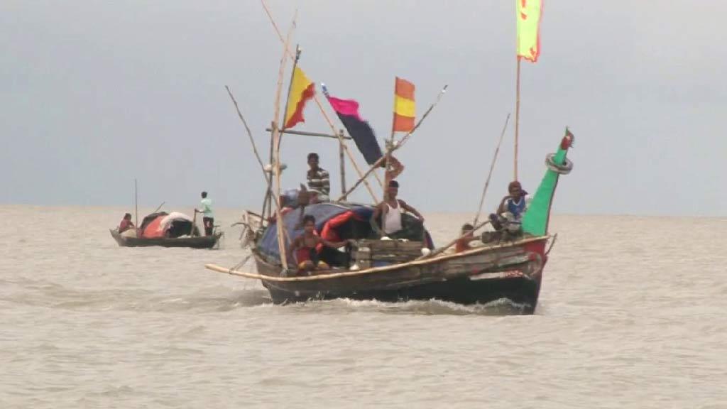 ভরা মৌসুমেও মেঘনায় ইলিশের দেখা নেই, হতাশ জেলেরা