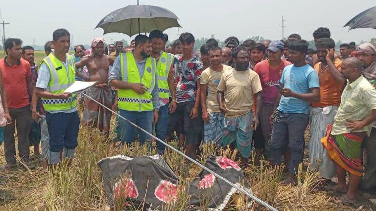 ‘ছিঁড়ে পড়া বৈদ্যুতিক তারে’ দেহ থেকে বিচ্ছিন্ন নারী শ্রমিকের মাথা