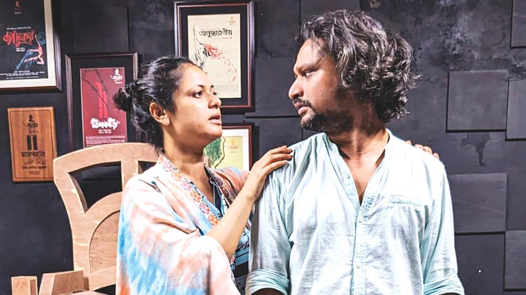 বারীর নির্দেশনায় মঞ্চে আসছে ‘হার্মাসিস ক্লিওপেট্রা’