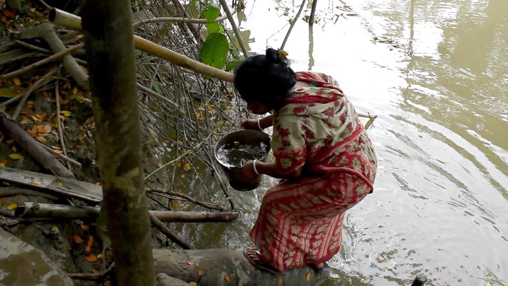 কাঠালিয়ায় সুপেয় পানির সংকট