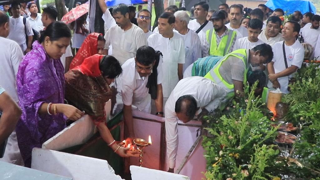 পাবনায় নানা আয়োজনে ঠাকুর অনুকূলচন্দ্রের আবির্ভাব উৎসব