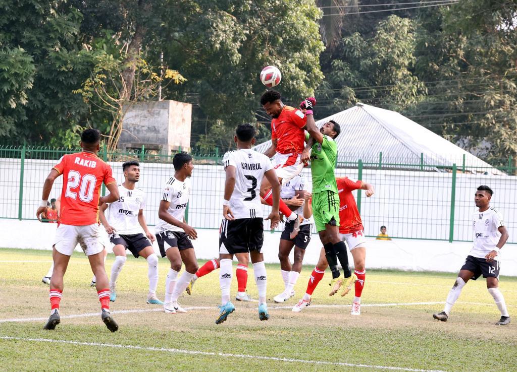 ১০ জন নিয়েই মোহামেডানকে হারিয়ে চ্যাম্পিয়ন বসুন্ধরা