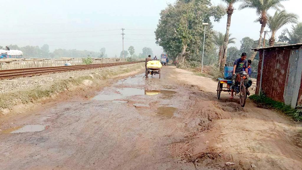 সড়কে খানাখন্দ, ভোগান্তি