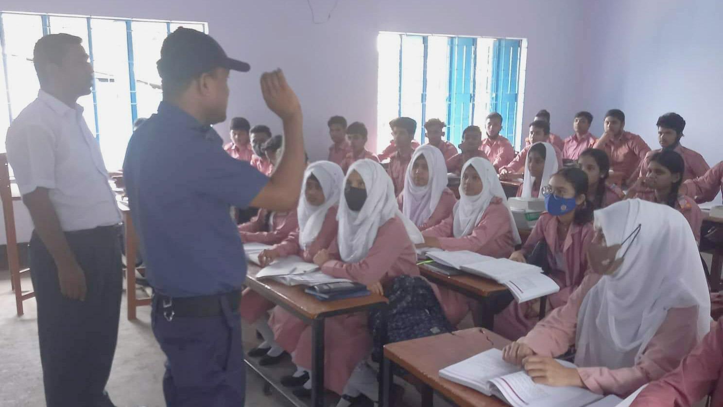 পত্রিকায় সংবাদ প্রকাশের পর বখাটেদের বিরুদ্ধে পুলিশের পদক্ষেপ