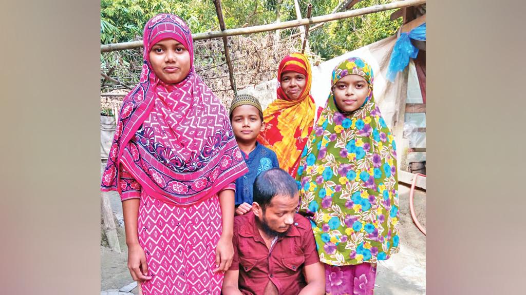 জিপিএ-৫ পেয়েও ভবিষ্যৎ নিয়ে দুশ্চিন্তায় লামিয়া