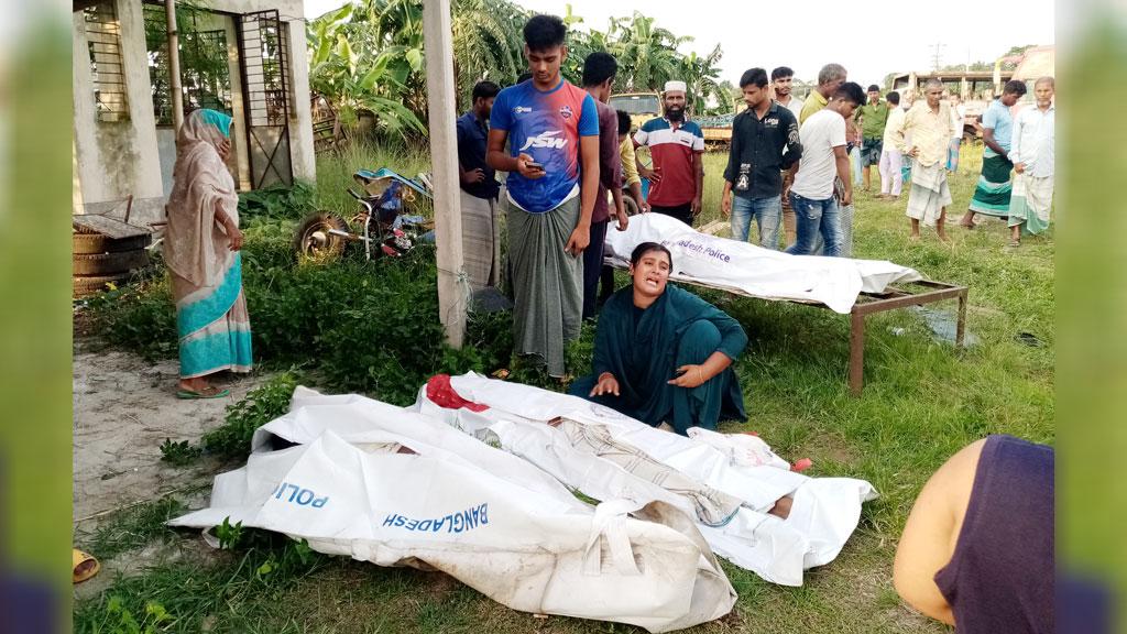 কিশোরগঞ্জে বাস-অটোরিকশার মুখোমুখি সংঘর্ষে নিহত ৩, আহত ১ 