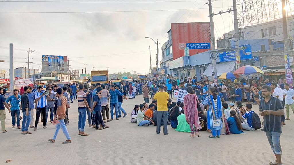 ‘কোটা এখন মেধাবীদের জন্য গলার কাঁটা’