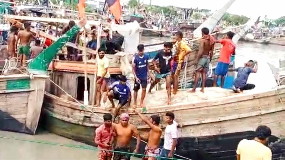 আলীপুরে জেলেদের দুই গ্রুপের সংঘর্ষে আহত ১৫