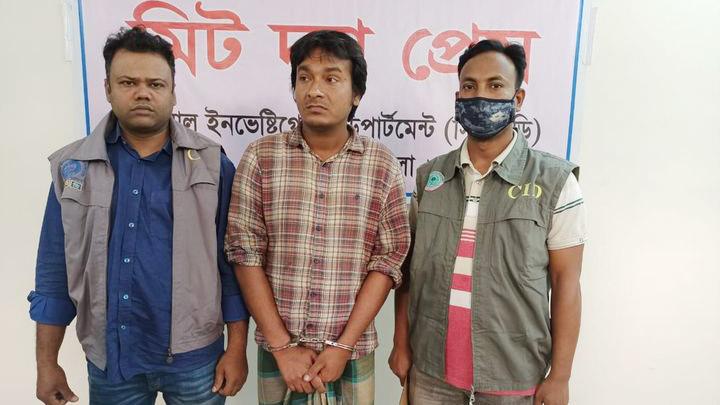 যৌনক্ষমতা হারানোর ক্ষোভে কবিরাজ বাবাকে হত্যা করেন ছেলে