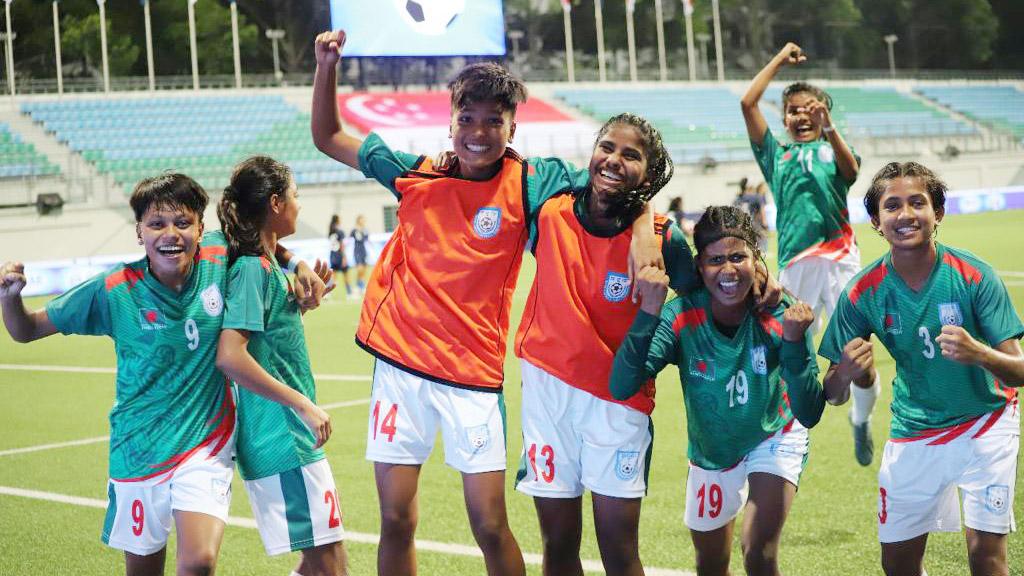 সিঙ্গাপুরকে উড়িয়ে  দ্বিতীয় পর্বে বাংলাদেশ 