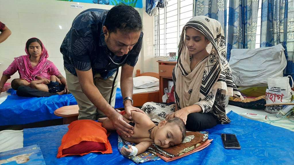 ঝিনাইদহে তীব্র গরমের প্রভাব শিশুস্বাস্থ্যে