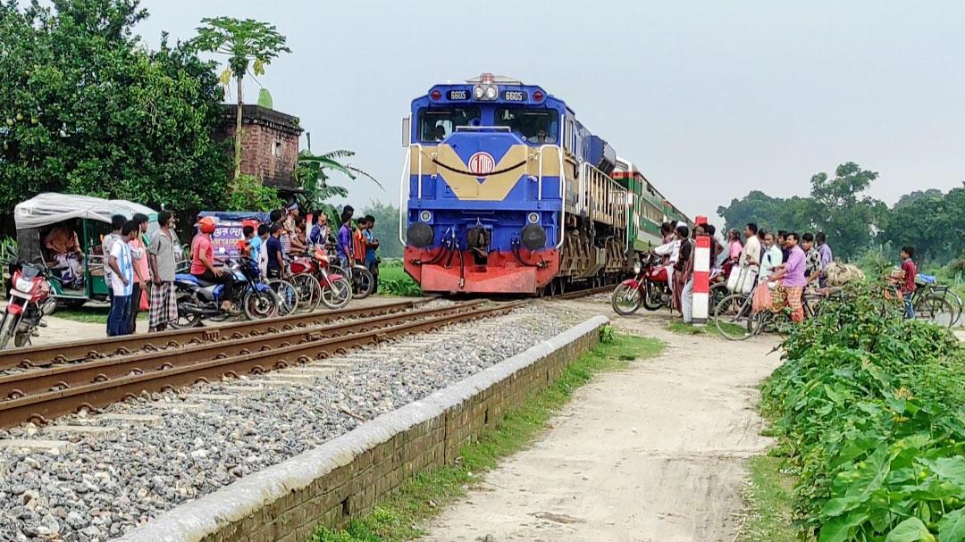 ৪০ ট্রেনের লিজ বন্ধের সুপারিশ সংসদীয় কমিটির