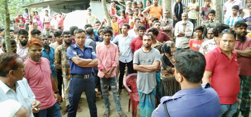 টিকটক দেখে উচ্চ স্বরে হাসাহাসি, নিষেধ করার জেরে লাঠির আঘাতে বৃদ্ধ নিহত