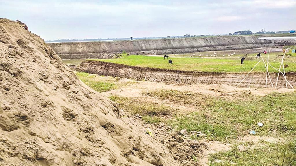 বিশ্বব্যাংকের নামে টাকা তুলছেন ইউপি চেয়ারম্যান