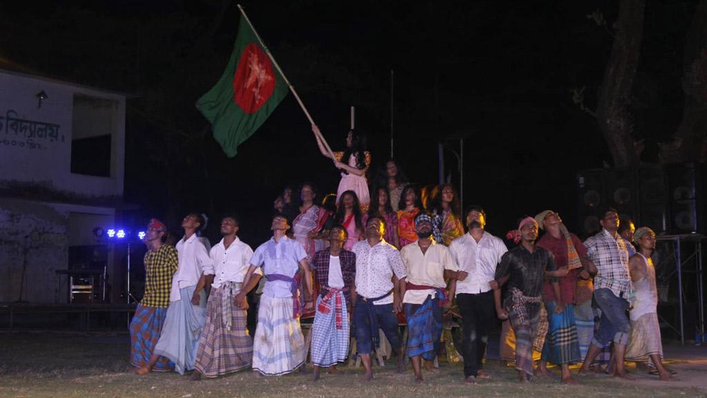 মুক্তিযুদ্ধভিত্তিক নাটক    ‘বিভীষিকা’ মঞ্চস্থ