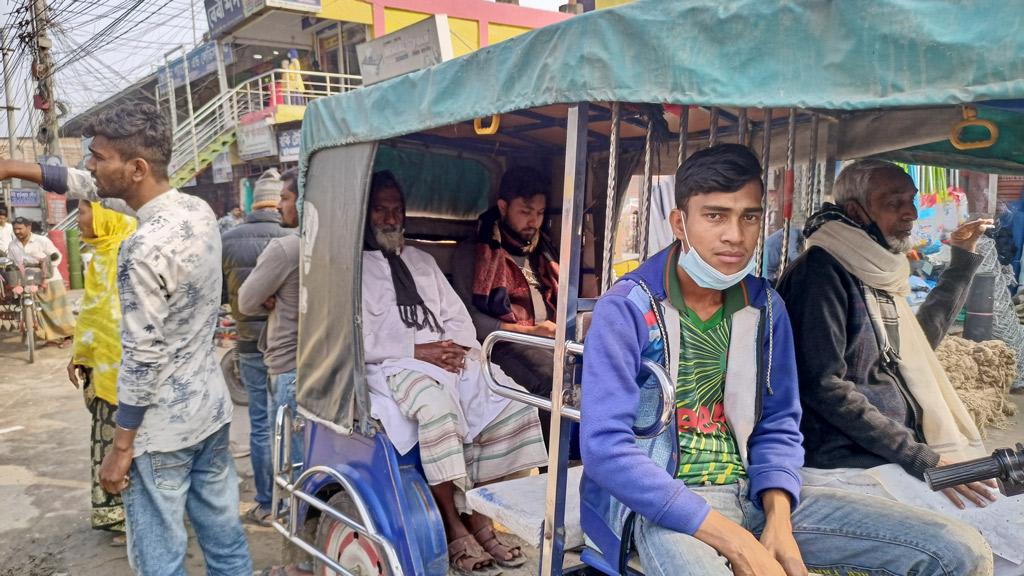 সংক্রমণ উদ্বেগজনক হলেও নেই স্বাস্থ্যবিধি মানার বালাই