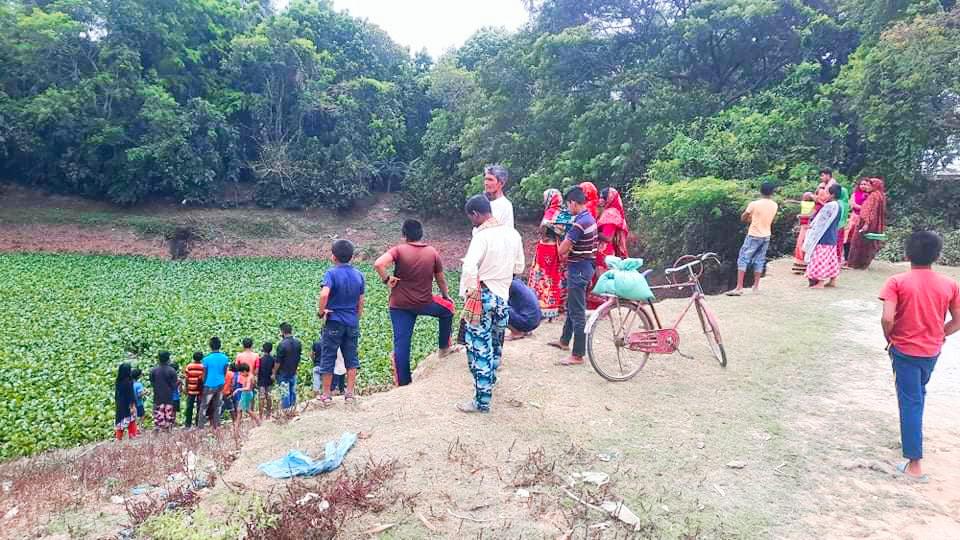 পশুর সঙ্গে এ কেমন শত্রুতা! 