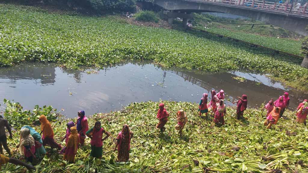 গাইবান্ধায় ঘাঘট লেক পরিষ্কার কার্যক্রম শুরু