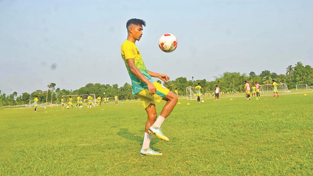 আর্জেন্টিনায় প্রশিক্ষণে যাবেন যশোরের স্বাধীন