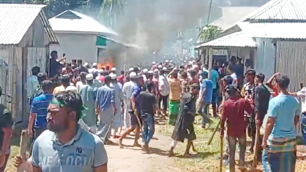 ত্রিশালে দেওয়ানবাগ শরিফে হামলা ও ভাঙচুরের চেষ্টা  