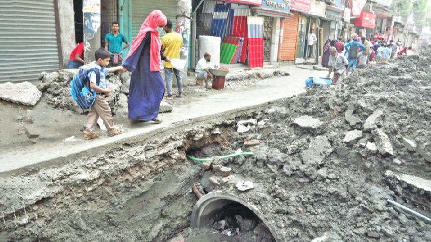 ধীরগতির সংস্কারে ভোগান্তি