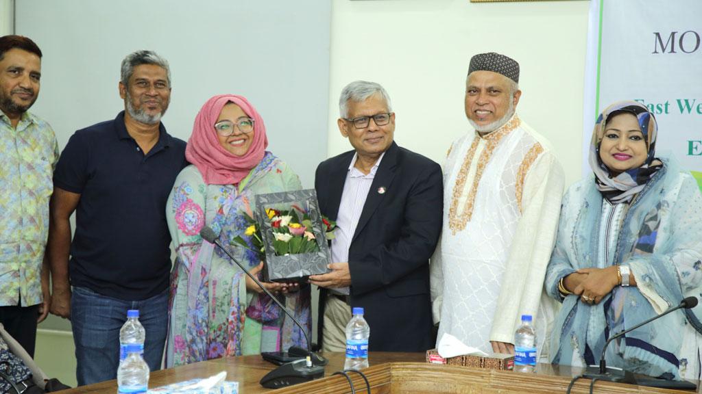 ইস্টার্ন ইউনিভার্সিটি ও ইস্ট ওয়েস্ট মেডিকেলের স্বাস্থ্যসেবা চুক্তি