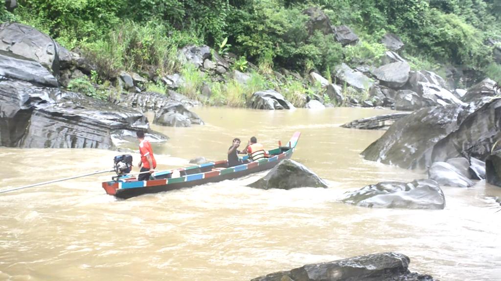 বান্দরবানের শঙ্খ নদে নৌকাডুবি, নিখোঁজ ৩