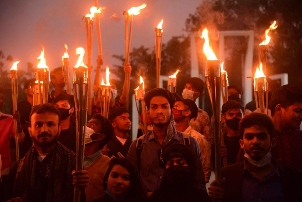 শাবিপ্রবির উপাচার্যকে কেন পদত্যাগ করতে হবে