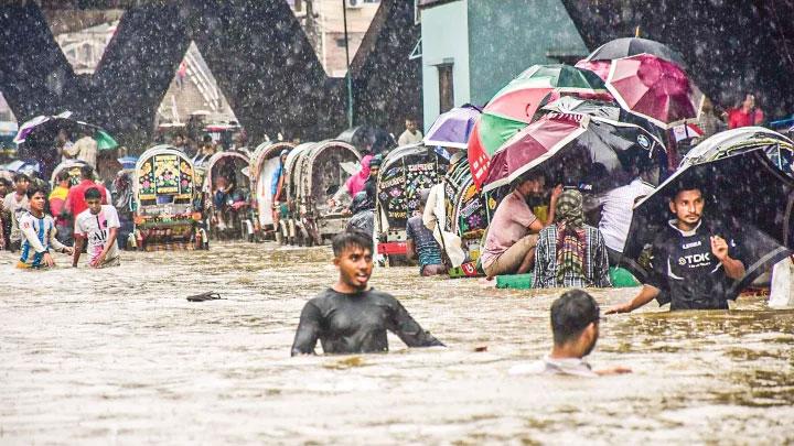 আবহাওয়া আজও বৈরী, চট্টগ্রামসহ ৩ অঞ্চলে ভারী বর্ষণের আশঙ্কা 